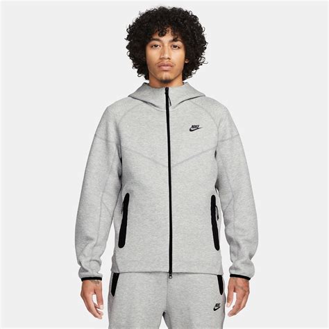 nike tech fleece.